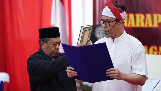 Mantan Juru Bicara Front Pembela Islam (FPI), Munarman, saat mengucapkan ikrar setia kepada NKRI di Lapas Salemba