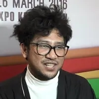 Kunto Aji memberikan tampilan yang berbeda di atas panggung Java Jazz Festival 2016. Menggabungkan antara musik dan aksi visual dari  pantomim, membuat panggung Kunto Aji terasa unik.
