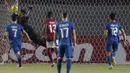 Proses terjadinya gol Filipina ke gawang Timnas Indonesia yang dijaga Kurnia Meiga pada laga Piala AFF 2016 di Philippine Sports Stadium, Filipina, Selasa (22/11/2016). Kedua tim bermain imbang 2-2. (Bola.com/Nicklas Hanoatubun)