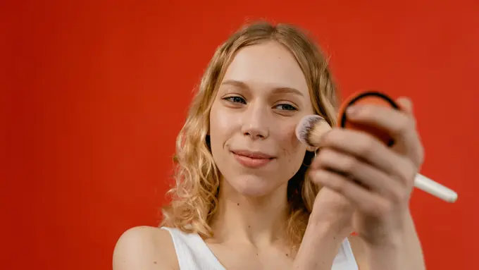 Tips makeup apple cheeks