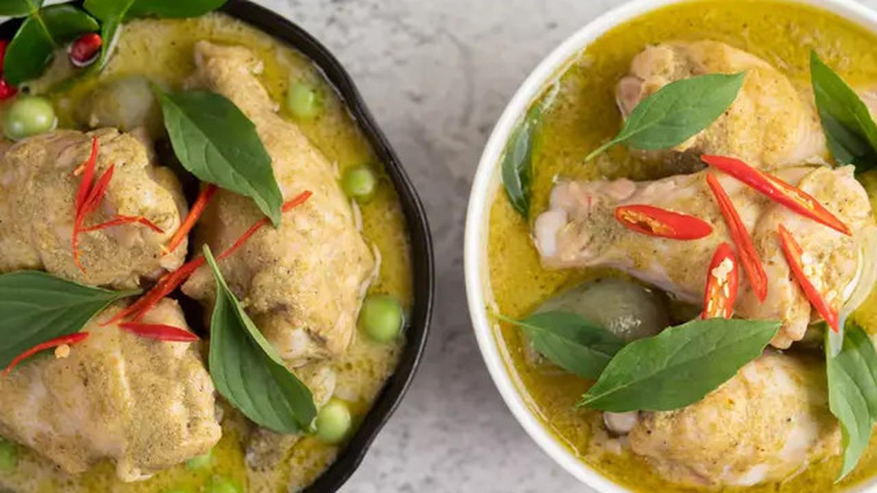 Resep Opor Ayam: 3 Variasi Nikmat untuk Lebaran