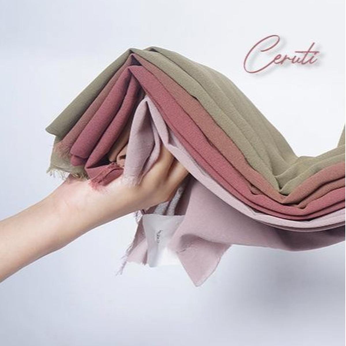 Cara Memilih Hijab dan Kain yang Adem saat Digunakan