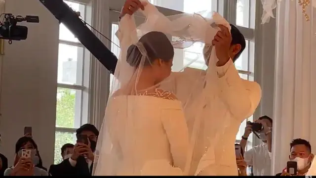 Immanuel Caesar Hito Menikah dan Felicya Angelista keduanya resmi telah menjadi suami istri. (