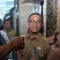 Anies Baswedan menyambangi RS Siloam untuk menjenguk korban ambruknya balkon BEI (Liputan6.com/ Hanz Jimenez Salim)