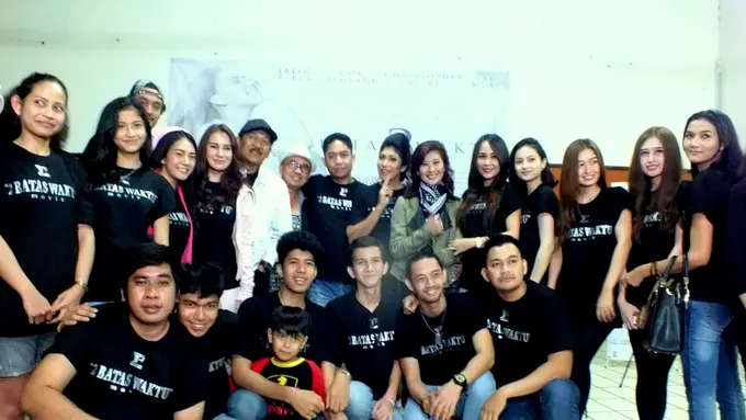 Film 2 Batas Waktu, Ketika Roh Mengajak Berbuat Baik