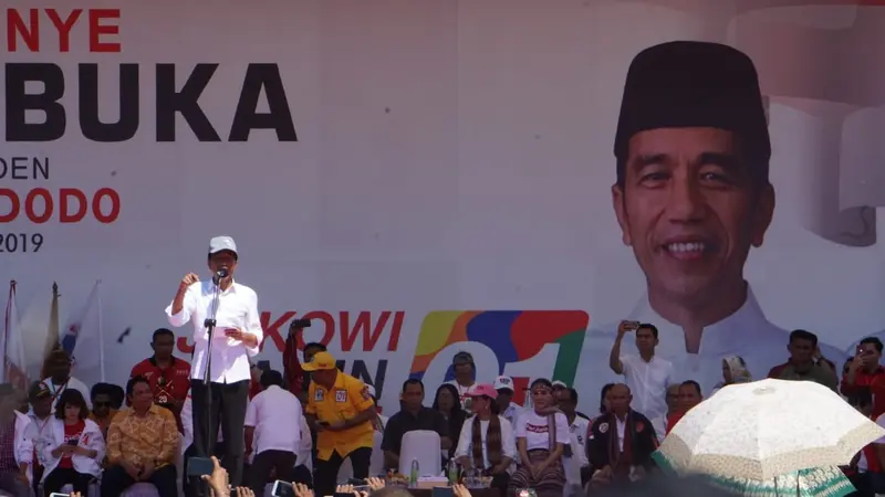 Calon petahana Jokowi saat berkampanye di NTT