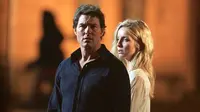 Tom Cruise dan Annabelle Wallis saat syuting film horor The Mummy. (Ace Showbiz / WENN)