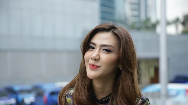 [Fimela] Rey Utami