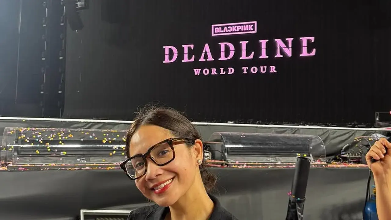 Nagita Slavina saat Nonton Konser Blackpink Langsung dari Korea Selatan. [@raffinagita1717]