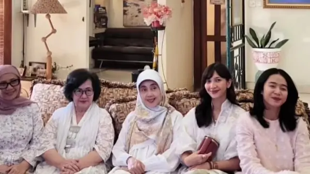 Sheila Dara berponi saat Rayakan Iduladha 2026. [@v8harrykiss]