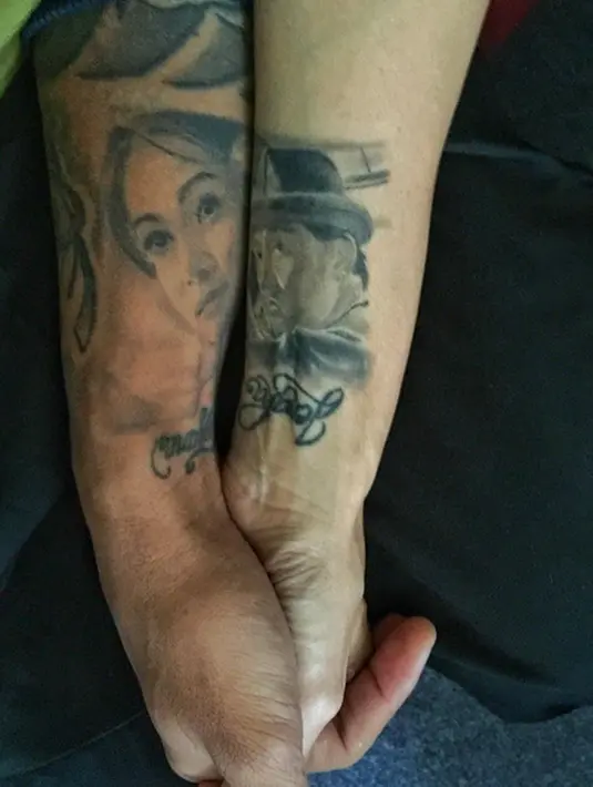 "Bab.. Hari ini pertama kalinya aku liat air mata kamu.. setelah 5 hari baru hari ini aku liat kamu nangis.. semakin hancur rasanya..," tulis   mieke_amalia sebagai keterangan foto. (Instagram/Bintang.com)