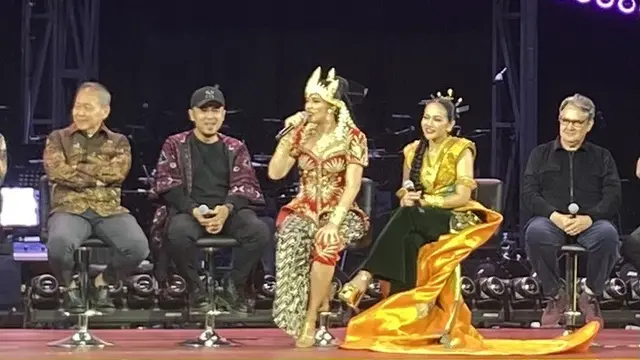 Raisa dalam konferensi pers Pagelaran Sabang Merauke 2026 di Indonesia Arena, Senayan, Jakarta, Jumat (21/8/2026). (Liputan6.com/Nola Vemiliana)