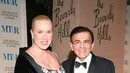 Anak mendiang penyiar senior Casey Kasem dan saudaranya menggugat sang janda, Jean Kasem. Mereka menyalahkan Jean atas tindakannya yang merupakan penyebab kematian Casey Kasem. (AFP/Bintang.com)