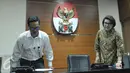 Wakil Ketua KPK Basaria Panjaitan (kanan) dan Juru bicara KPK Febri Diansyah (kiri) jelang memberikan keterangan tentang penetapan tersangka kasus korupsi penerbitan SKL BLBI di Gedung KPK, Jakarta, Selasa (25/4). (Liputan6.com/Helmi Afandi)