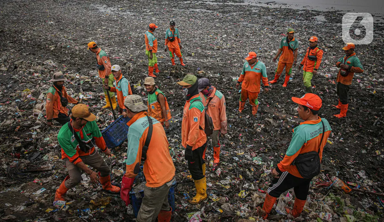 <p>Aksi itu guna mengurangi 70 persen sampah laut pada tahun 2025. (Liputan6.com/Faizal Fanani)</p>