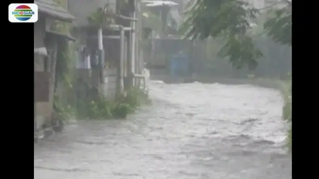 Akibat Sungai Belik meluap, kawasan Kampung Klitren Gondokusuman, Yogyakarta, tergenang banjir.