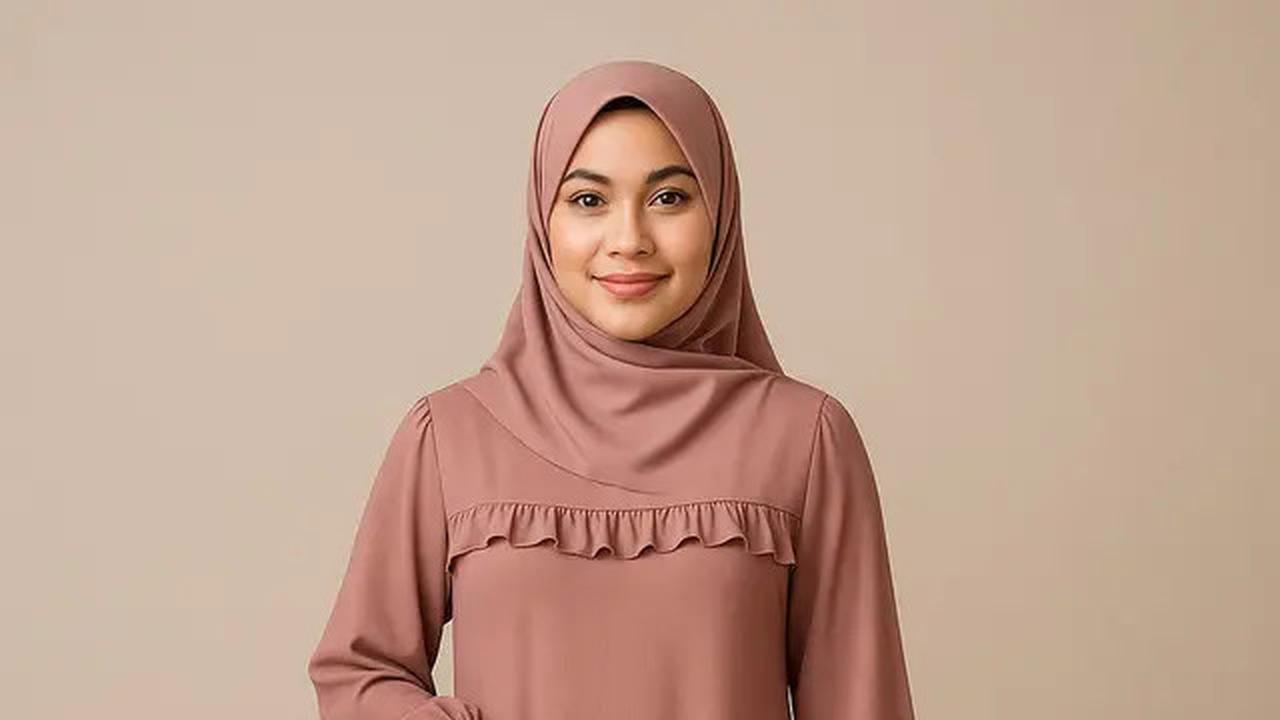 10 Model Gamis Wanita Sederhana yang Syari Tapi Tetap Elegan, Cocok untuk yang Aktif di 2025