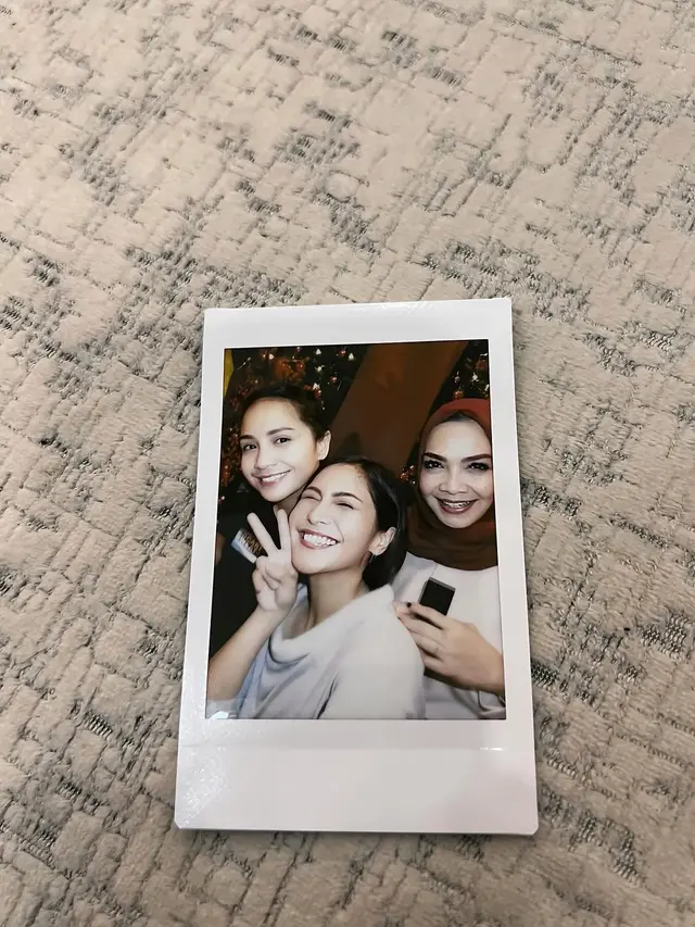 Nagita Slavina, Caca Tengker, dan Mama Rieta