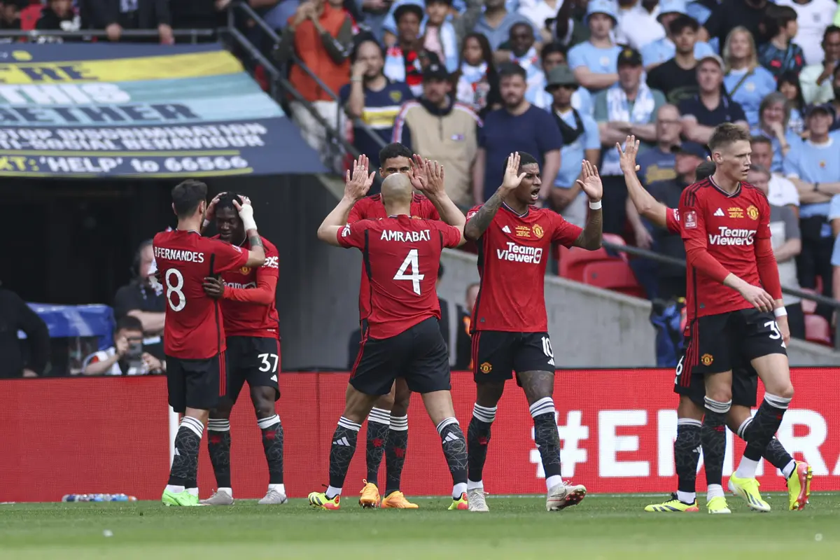 Foto: Gol Dua Wonderkid MU Bawa Setan Merah Pecundangi Man City untuk Rebut Piala FA ke-13 Sepanjang Sejarah