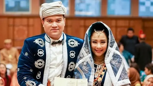 Potret pernikahan Chikita Meidy dan Indra Aditya