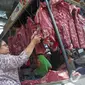 Menurut Wakil Menteri Perdagangan Bayu Krisnamurthi, pemerintah terus berupaya untuk menjaga agar tidak terjadi lonjakan harga yang terlalu  tinggi di tingkat konsumen, Pasar Senen, Jakarta, Rabu (25/6/2014) (Liputan6.com/Faizal Fanani)
