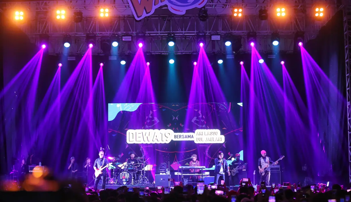 Dewa 19-Festival Mesin Waktu 2019 (Adrian Putra/Fimela.com)