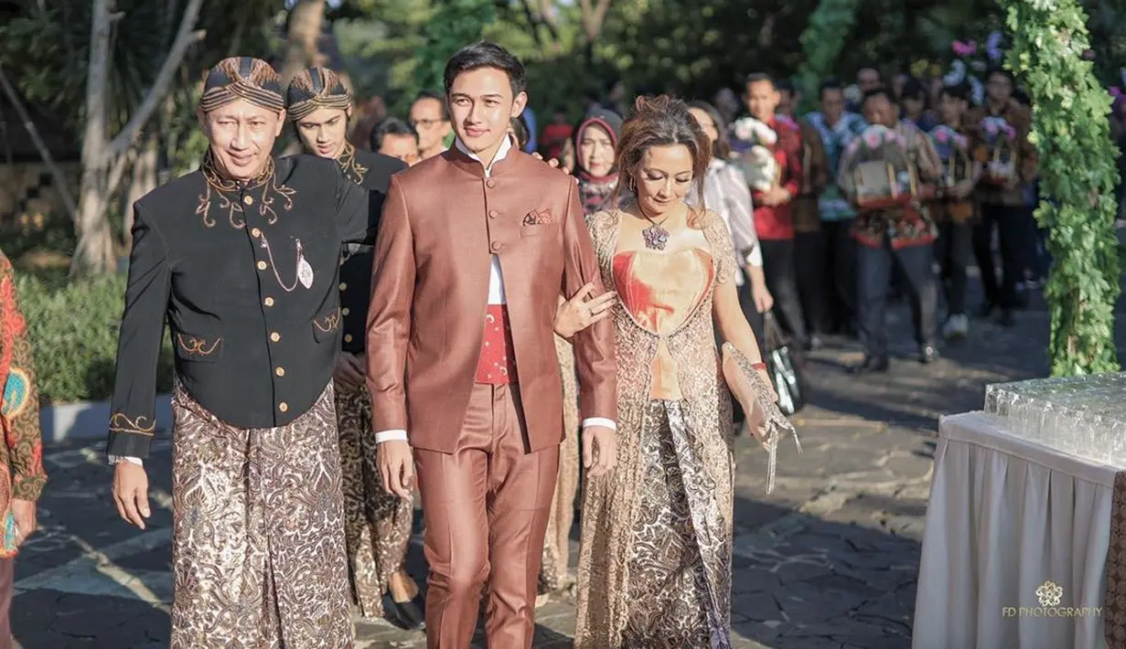 (Instagram/hitocaesar)