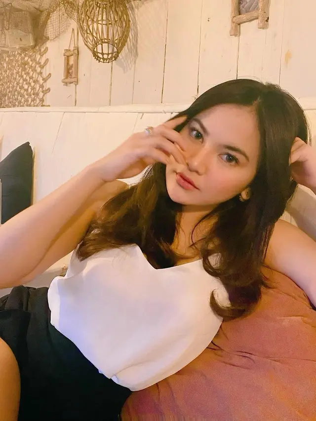 [Fimela] 7 Fakta Mahalini Raharja, Pelantun Tembang Melawan Restu