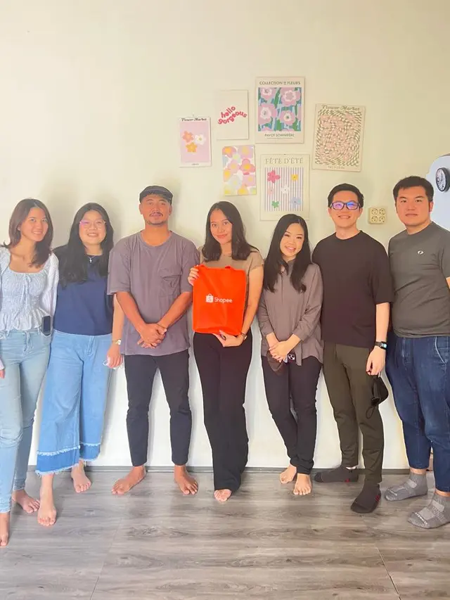 Yan Johan bersama istrinya Astirini Diah Anjarwati