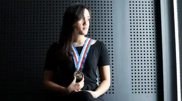 Emilia Guliva Hampp meraih medali emas lewat ski air di Pekan Olahraga Nasional (PON) Jabar 2016.
