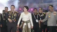 CEO PT Syah Creative Indonesia Ferrisyah (berseragam hitam) bersama Kapolri Jenderal Listyo Sigit Prabowo saat HUT ke- 77 Bhayangkara di SUGBK, Sabtu (1/7/2023). (Ist)