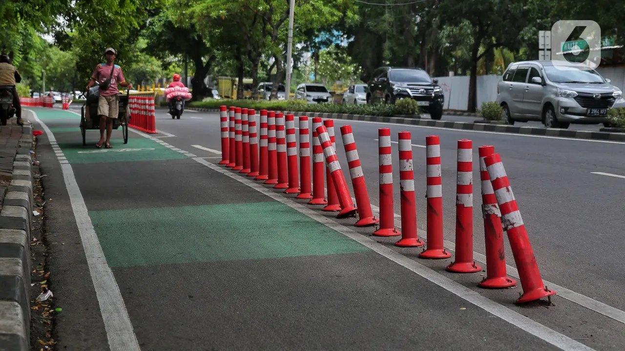 Pembatas Jalur Sepeda Mulai Tak Terawat dan Usang