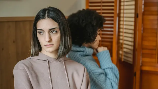 menghadapi teman avoidant