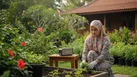 Rekomendasi Lagu Religi Temani Ngabuburit Sambil Berkebun, Ngurus Tanaman Makin Syahdu