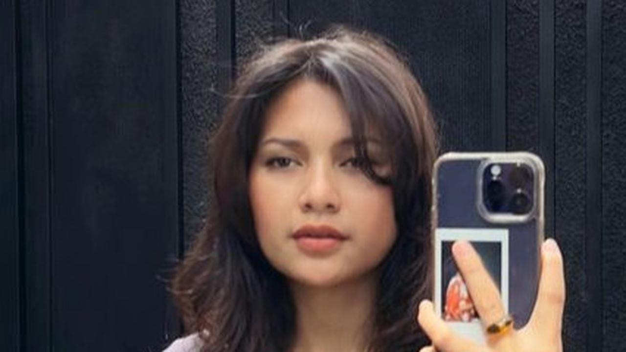 10 Potret Terbaru Indah Permatasari istri Arie Kriting yang Makin Cantik, Penampilannya bak Masih Gadis