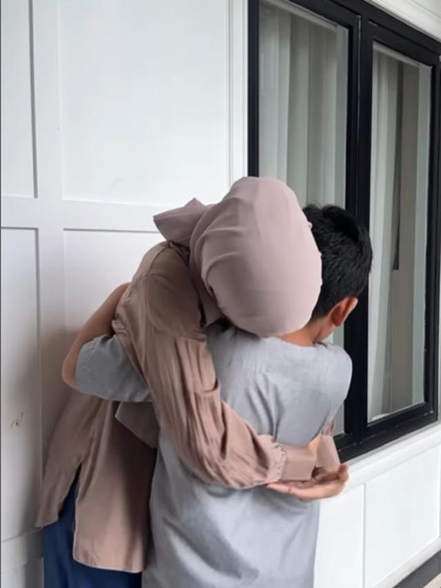 6 Potret Ramadan Pertama Keluarga Shireen Sungkar, Bagikan Momen Sahur hingga Berbuka