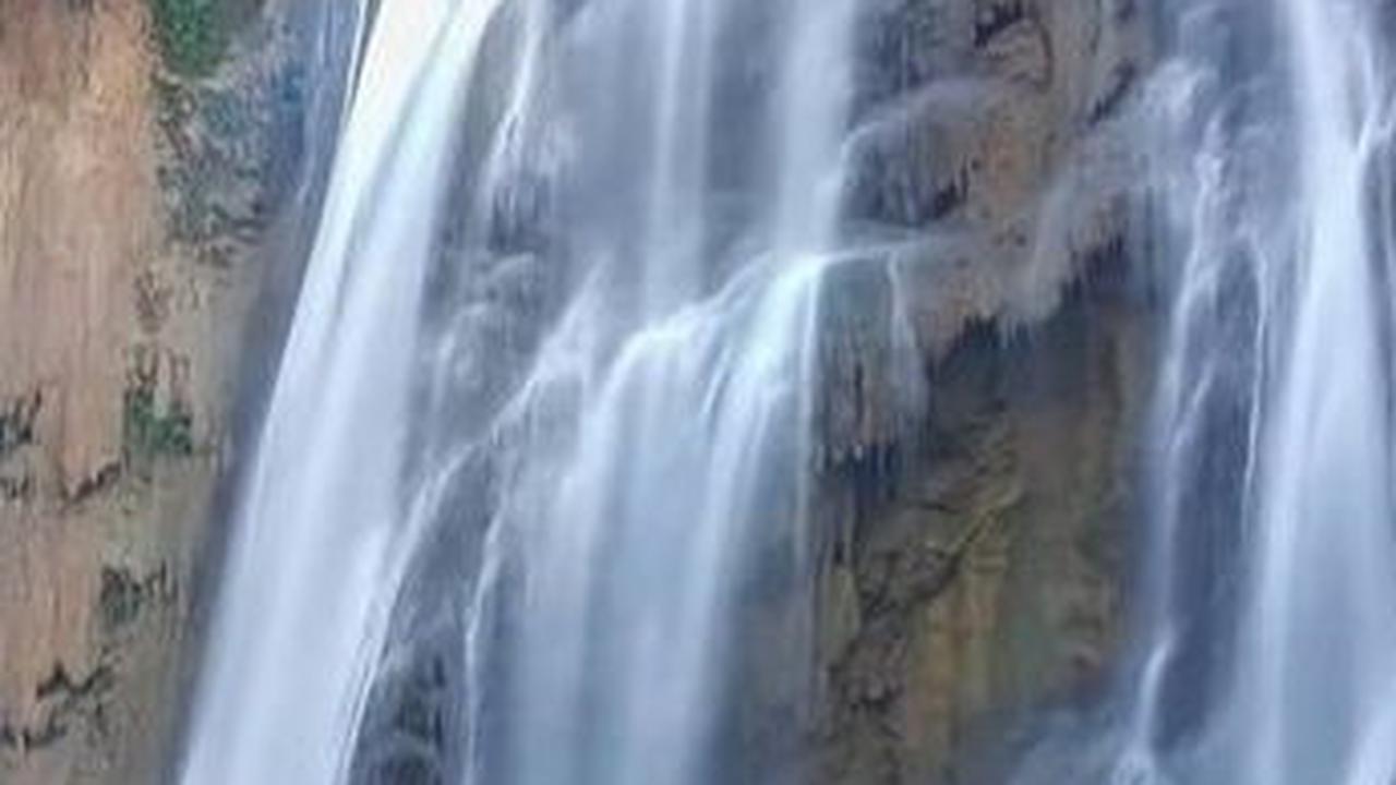 5. Air Terjun Nglirip<br>