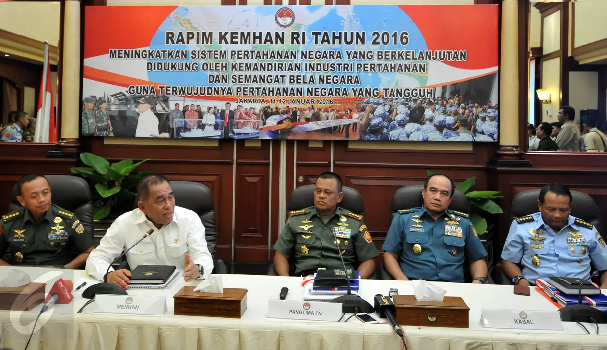 Suasana Rapim Kemhan RI Tahun 2016, Jakarta, Selasa (12/1/2016). Rapat membahas tentang meningkatkan sistem pertahanan negara dan kemandirian industri pertahanan. (Liputan6.com/Johan Tallo)