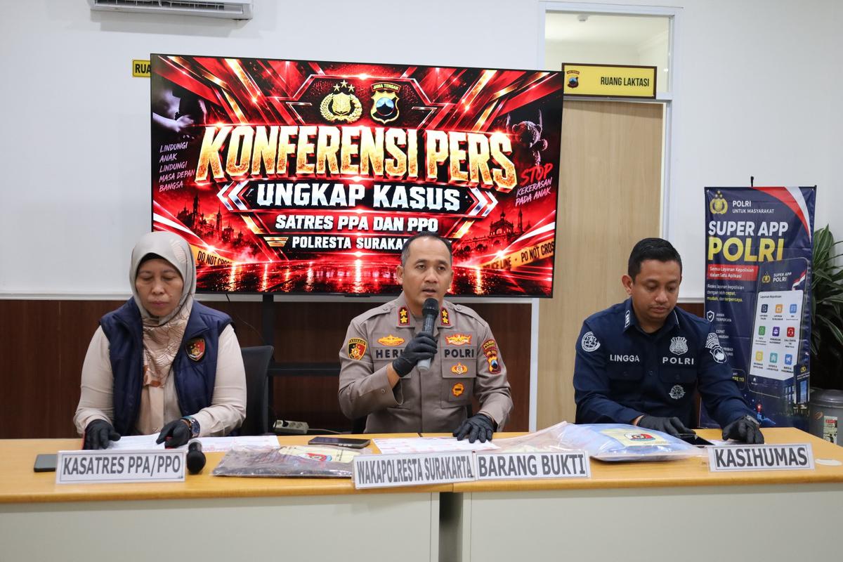 Polisi rilis kasus ibu jual bayi di Surakarta. (merdeka.com/istimewa).