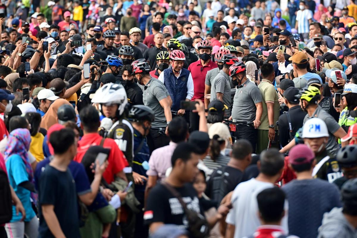 Ragam gaya Jokowi ketika bertemu rakyat