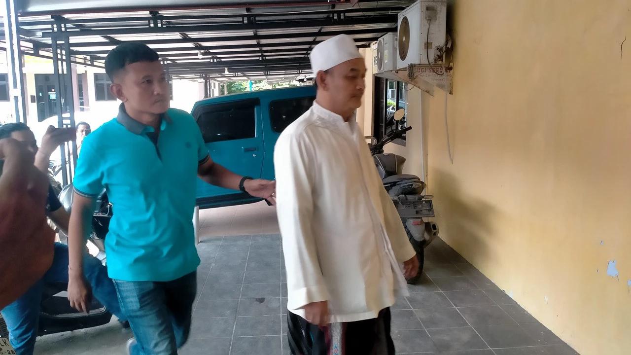 Pimpinan Ponpes di Pekalongan Ditangkap Terkait Dugaan Pencabulan Santriwati, Modus Minta Dipijat di Ruang Tertutup