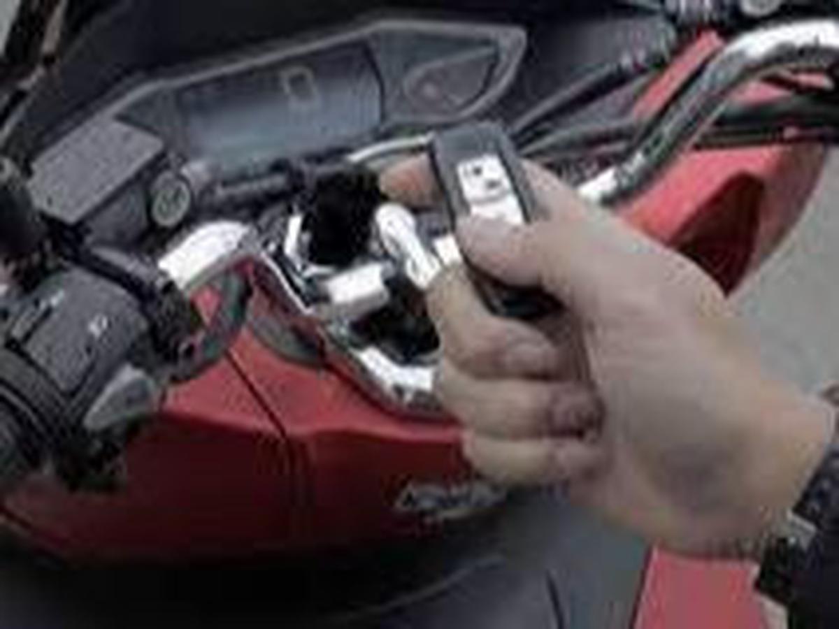 Gunakan Kunci T Untuk Jebol Sistem Keamanan Motor