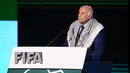 Rajoub menjelaskan alasannya menolak berjabat tangan. Ia berkata bahwa, "bisakah saya berjabat tangan dengan seseorang yang mewakili pemerintah fasis dan rasis, serta membela kebijakan pemerintah tersebut? Saya rasa dia bukan mitra yang layak bagi saya." (AP Photo/The Canadian Press/Darryl Dyck)