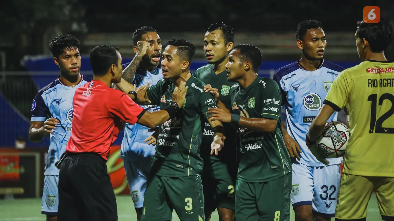 Foto: Gol Injury Time Gagalkan Kemenangan Persebaya atas Persela dalam Derby Jatim di Pekan ke-24 BRI Liga 1