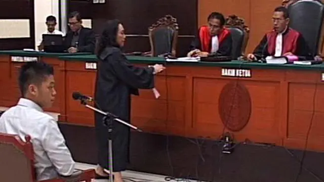 JPU Bacakan Replik Atas Pledoi Rasyid Rajasa