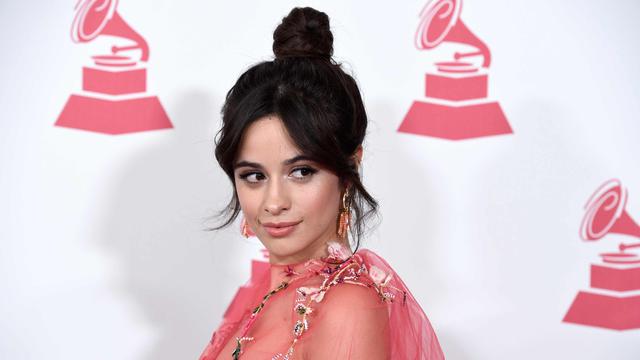 Lirik Lagu Beautiful Bazzi Feat Camila Cabello Ragam Bola Com