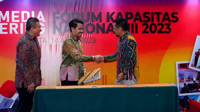SKK Migas dan KKKS melalui Forum Kapasitas Nasional bekerjasama dengan Tokopedia untuk mengembangkan dan memasarkan produk-produk lokal binaan, sehingga bisnis UMKM yang dibina bisa berkembang dalam memasarkan produk secara digital. (Dok SKK Migas)