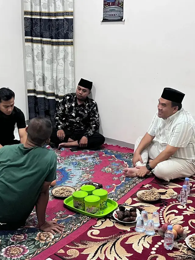 6 Potret Pratama Arhan Tiba di Rumah Duka, Tak Ikut Antar Jenazah Sang Ayah