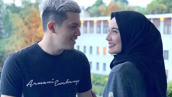 [Bintang] Zaskia Sungkar dan Irwansyah