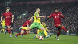 Tim asuhan Jurgen Klopp tampil mendominasi permainan dengan penguasaan bola mencapai 66 persen. Mereka juga melakukan 4 tembakan tepat sasaran ke gawang lawan. (AP/Jon Super)